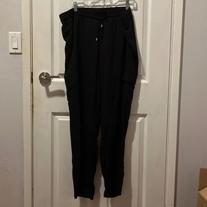 JJ co Black Cargo Pants. 28.5-ish inseam NWT 16